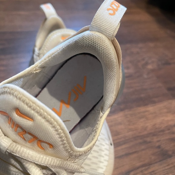 Nike Air Max 270 in rare sold out Summit White Desert Sand color
Size 8 wmn - Picture 5 of 7